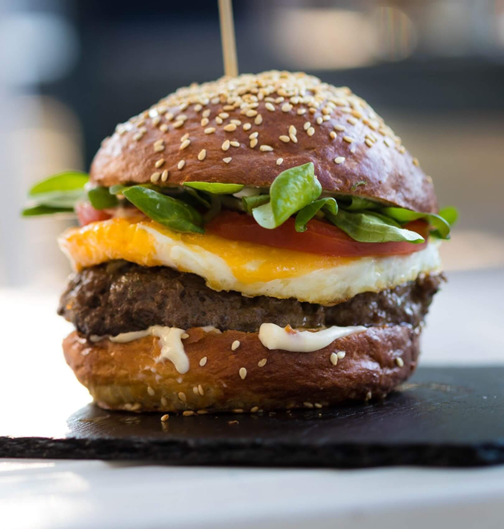 La livraison de Burgers À Levallois-Perret